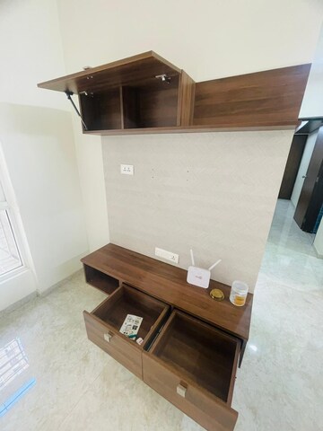 2 BHK Apartment at Kolshet Road – for Rent