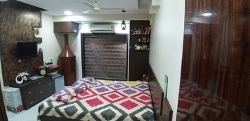 Bedroom in 2 BHK Apartment at Kolshet Road – for Rent