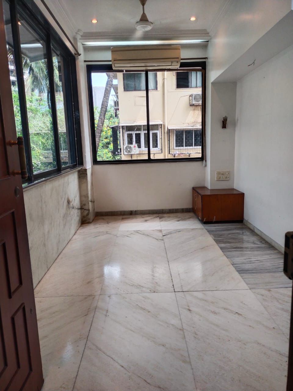 2 BHK + Study Room Apartment For Rent in Ocean View Apartments