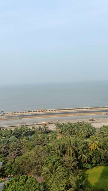 Master Bedroom in 3 BHK Apartment at Breach Candy – for Sale