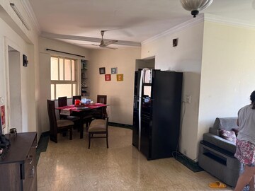 Master Bedroom in 2 BHK Apartment at Hiranandani Glen Croft, Powai – for Rent