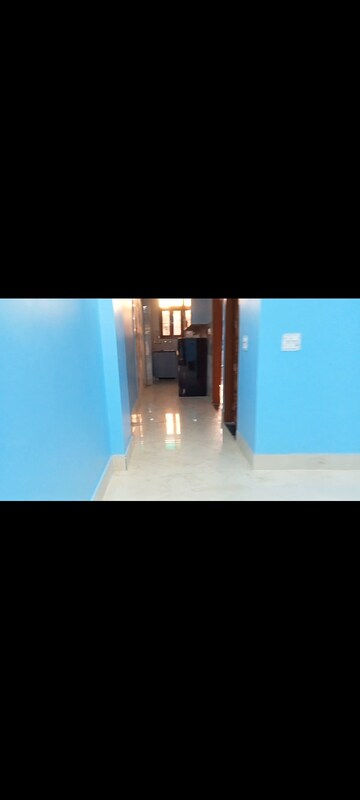 Room in 1 BHK Builder Floor at Vijay Enclave – for Rent