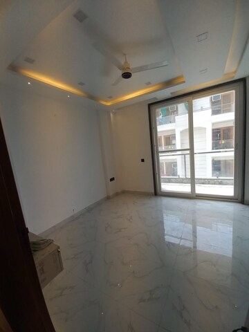 Room in 3 BHK Apartment at Puri Kohinoor, Sector 89 – for Rent
