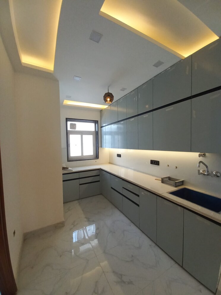 Kitchen, puri-kohinoor 3 Bedroom 250 Sq.Yd. Apartment In Sector 89 Faridabad 8796945