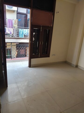 Room in 1 BHK Builder Floor at Chattarpur – for Rent