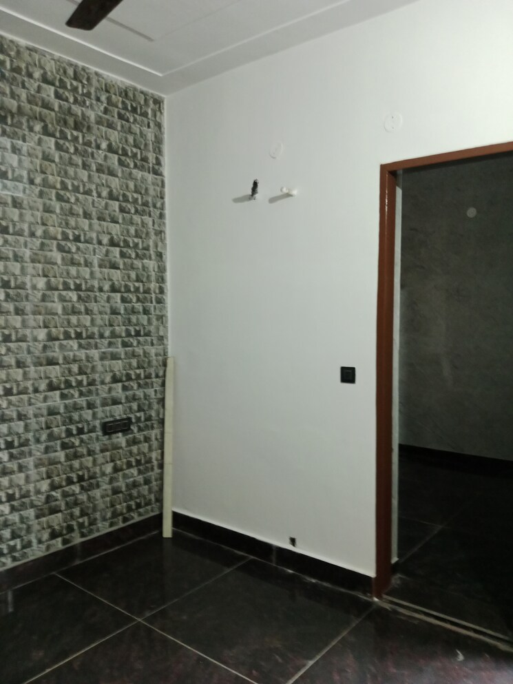 Room, sector 17 2.5 Bedroom 1756 Sq.Ft. Builder Floor In Sector 17 Panipat 8796989