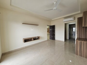 Room in 4 BHK Apartment at Niharika Skyline, Khajaguda – for Rent