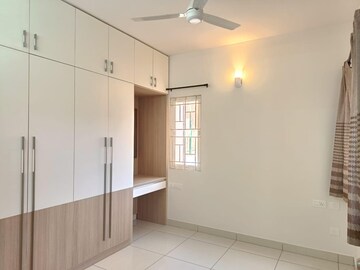 Room in 2 BHK Apartment at Prestige Finsbury Park Hyde, Bagaluru – for Rent