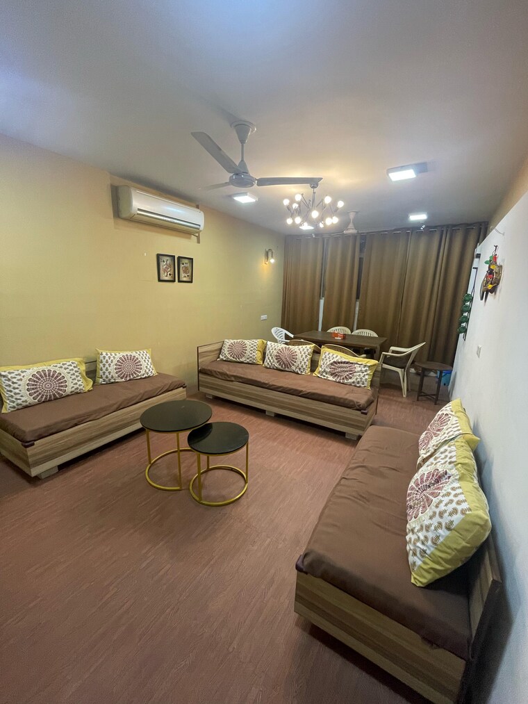 Living Room, satellite 4 Bedroom 3000 Sq.Ft. Villa In Satellite Ahmedabad 8797017
