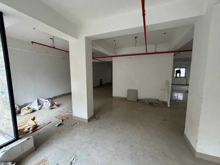  Parking, ballygunge place Commercial Office Space 1500 Sq.Ft. In Ballygunge Place Kolkata 8796958