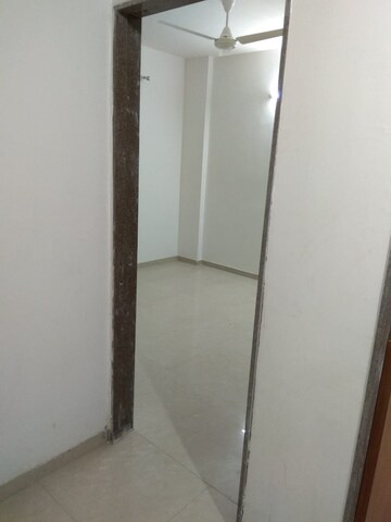 Room in 4 BHK Apartment at Naranpura – for Rent
