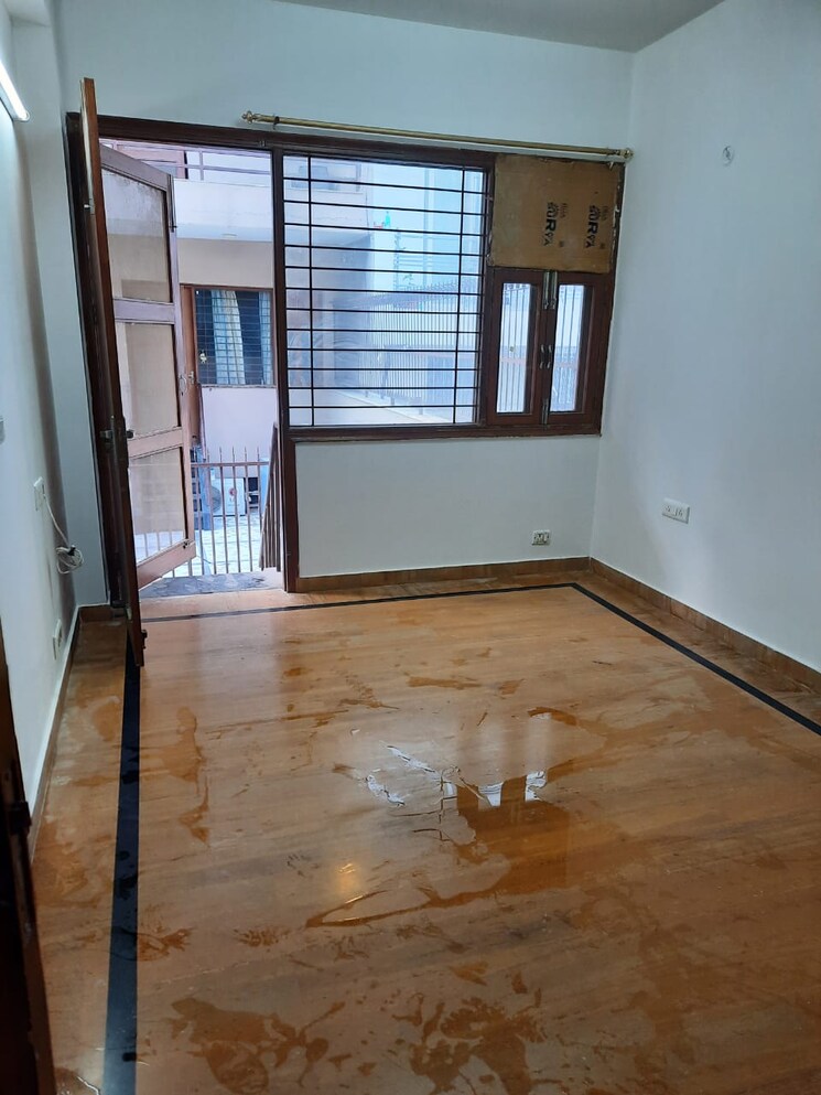 Room, emaar-the-palm-drive-the-premier-terraces 4 Bedroom 2625 Sq.Ft. Apartment In Sector 66 Gurgaon 8797018