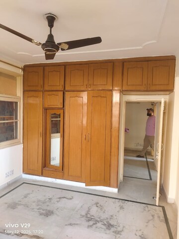 Living Room in 4 BHK Apartment at Emaar The Palm Drive-The Premier Terraces, Sector 66 – for Rent