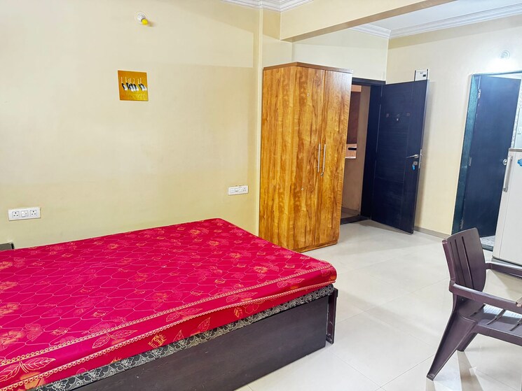 Bedroom, koregaon park annexe 1 RK 400 Sq.Ft. Apartment In Koregaon Park Annexe Pune 8797020