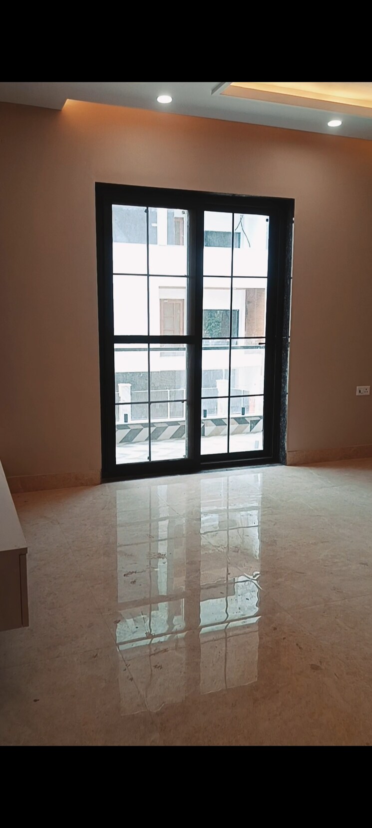 Room, sector 85 4 Bedroom 350 Sq.Yd. Builder Floor In Sector 85 Faridabad 8797046