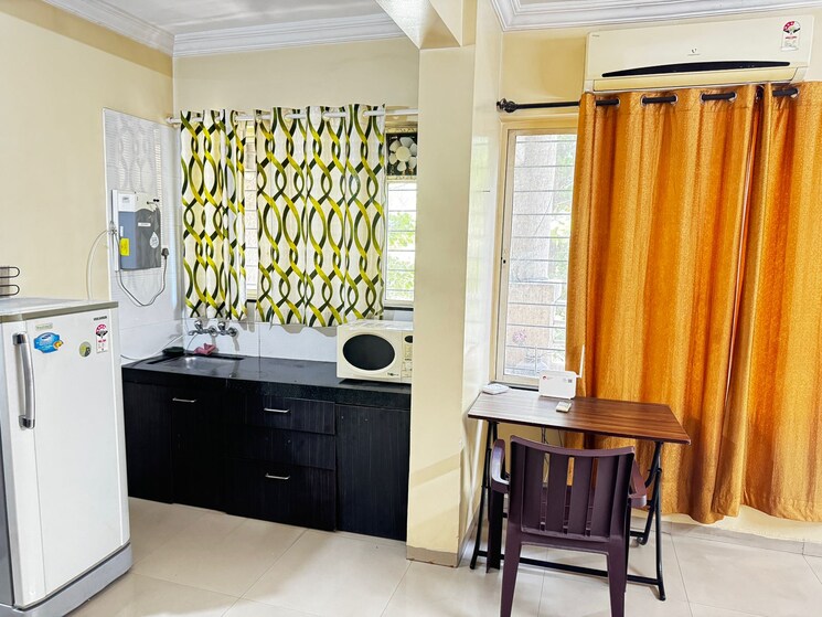 Living Room, koregaon park annexe 1 RK 400 Sq.Ft. Apartment In Koregaon Park Annexe Pune 8797020