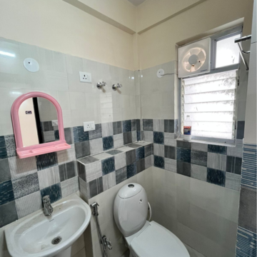 Team Area in 2.5 BHK Apartment at Siddha Happyville, Reekjoyoni Rajarhat – for Rent