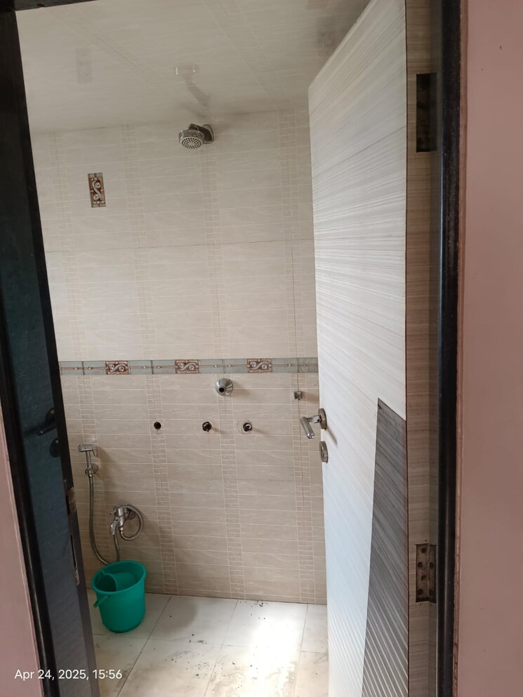 Bathroom, k-raheja-raheja-residency 2 Bedroom 658 Sq.Ft. Apartment In Malad East Mumbai 8796975