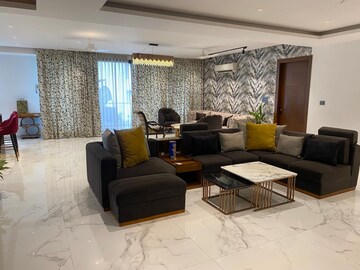 Living Room in 4 BHK Builder Floor at Sector 23 – for Rent