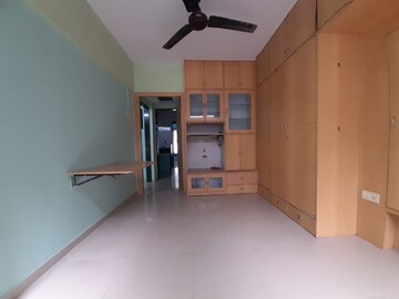 Room in 2 BHK Apartment at Sai Baba Complex, Aarey Colony – for Rent