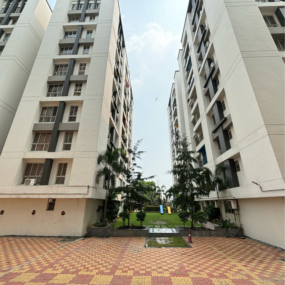 4 BHK Apartment For Rent in Sunland Residency