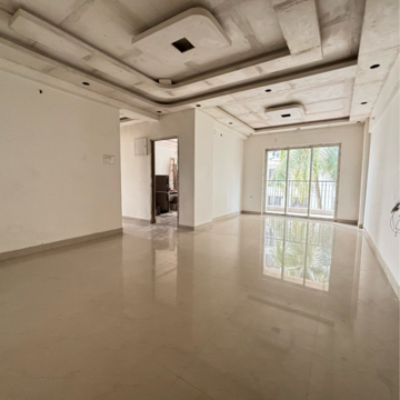 Room in 4 BHK Apartment at Sunland Residency, Bablatala – for Rent
