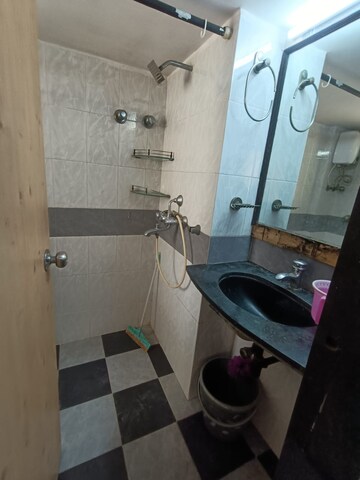 Master Bedroom in 2 BHK Apartment at Mandar Apartments, Andheri West – for Rent