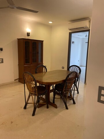 Gym in 4 BHK Apartment at DLF Royale Residences, Dlf Phase I – for Rent