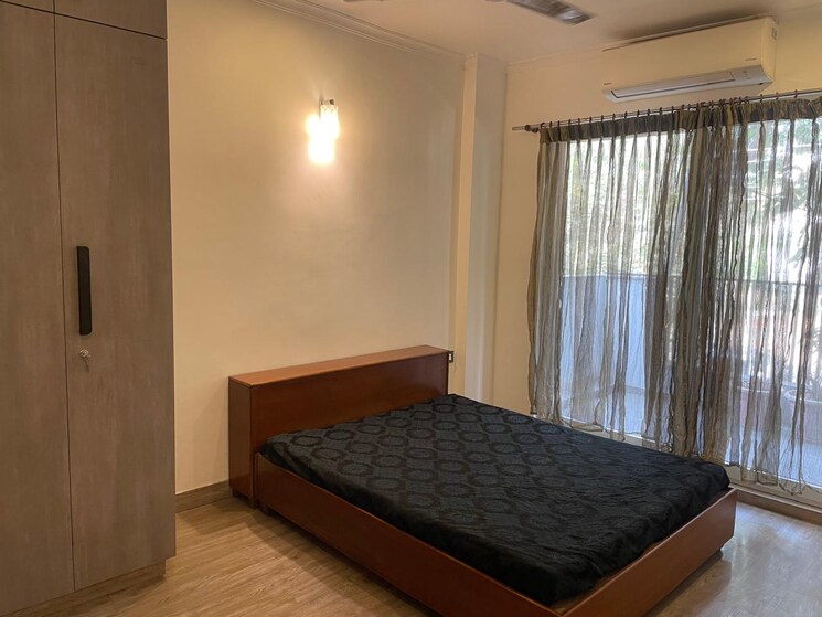 Bedroom, dlf-royale-residences 4 Bedroom 1800 Sq.Ft. Apartment In Dlf Phase I Gurgaon 8797063