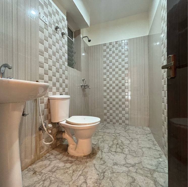 Bathroom, purti-star 3 Bedroom 1464 Sq.Ft. Apartment In Bablatala Kolkata 8797090