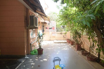 3 BHK Villa – Exterior View View at Satellite - for Sale