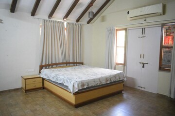 Bedroom in 3 BHK Villa at Satellite – for Sale