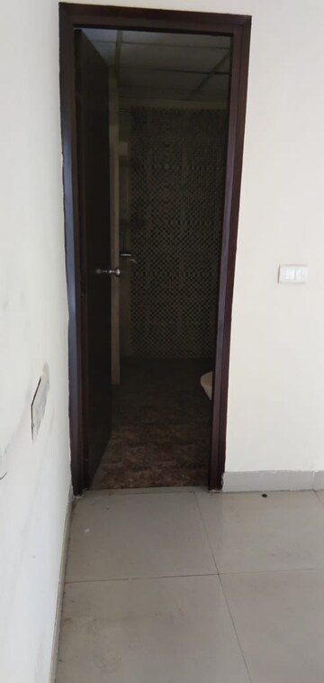 Room in 2 BHK Apartment at Galaxy North Avenue ll, Gaur City 2 – for Rent