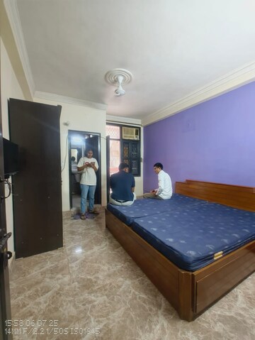 Bedroom in 1 BHK Builder Floor at Saket – for Rent