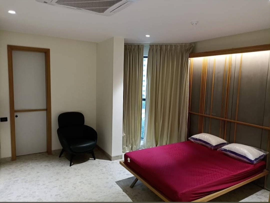 2.5 BHK Apartment For Rent in Hallmark Vicinia