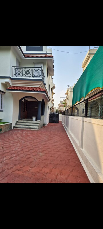 4 BHK Independent House – Exterior View View at Aaradhya, Thaltej - for Rent