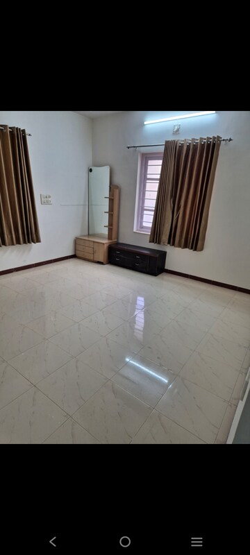 Room in 4 BHK Independent House at Aaradhya, Thaltej – for Rent