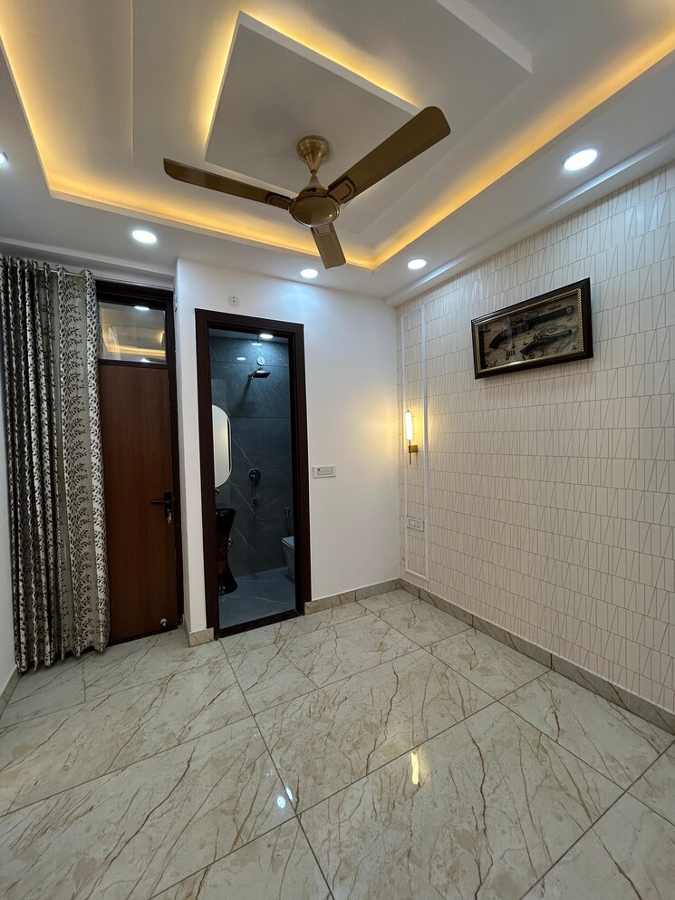 Room, dwarka mor 3 Bedroom 624 Sq.Ft. Builder Floor In Dwarka Mor Delhi 8797167