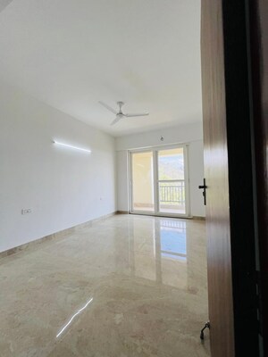 Room in 3.5 BHK Apartment at Kulhan – for Sale
