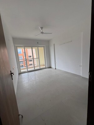 Room in 3.5 BHK Apartment at Kulhan – for Sale