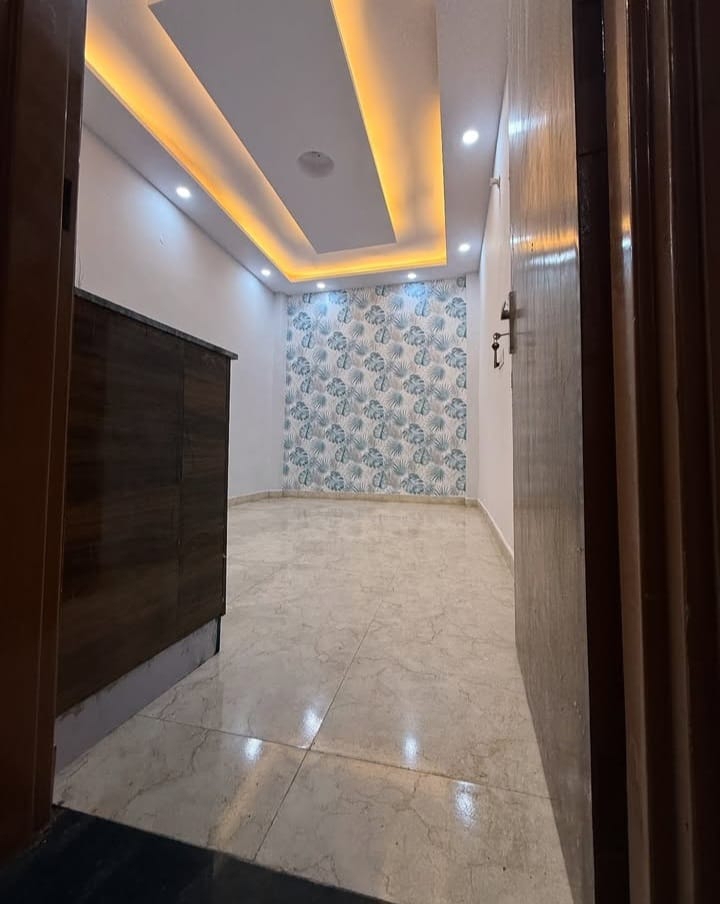 2.5 BHK + Pooja Room,Extra Room Builder Floor For Sale in Building  Floor