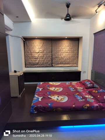 Bedroom in 2 BHK Apartment at Vijaya Kulkarni Horizon, Goregaon East – for Rent