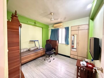 Bedroom in 3 BHK Apartment at Hiranandani Estate Hill Grange, Ghodbunder Road – for Rent