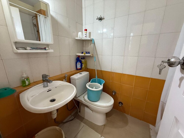 Bathroom, hiranandani-estate-hill-grange 3 Bedroom 1350 Sq.Ft. Apartment In Ghodbunder Road Thane 8797186