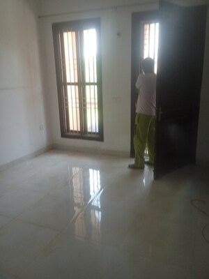 Room in 3 BHK Villa at Amrapali Leisure Valley, Tech Zone 4 Greater Noida – for Sale