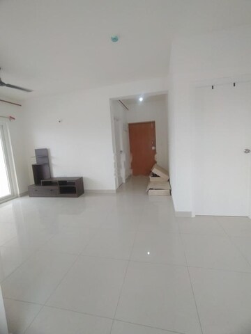 Room in 3 BHK Apartment at Kolte Patil iTowers Exente, Electronic City Phase I – for Sale