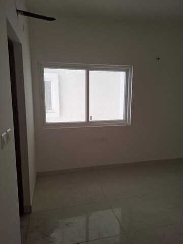 Room in 3 BHK Apartment at Prestige Beverly Hills, Kokapet – for Rent