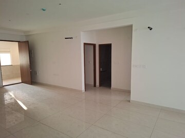 Room in 3 BHK Apartment at Prestige Beverly Hills, Kokapet – for Rent