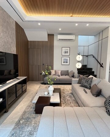 Master Bedroom in 2.5 BHK Builder Floor at Sector 28 – for Sale
