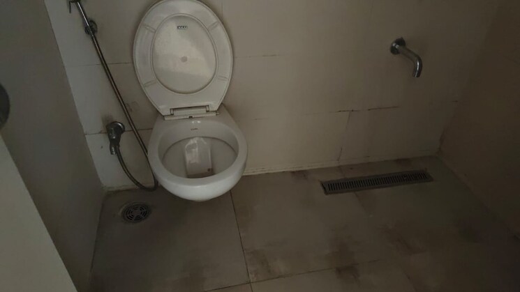 Bathroom, sonigara-omega-paradise 2 Bedroom 842 Sq.Ft. Apartment In Wakad Pune 8797239